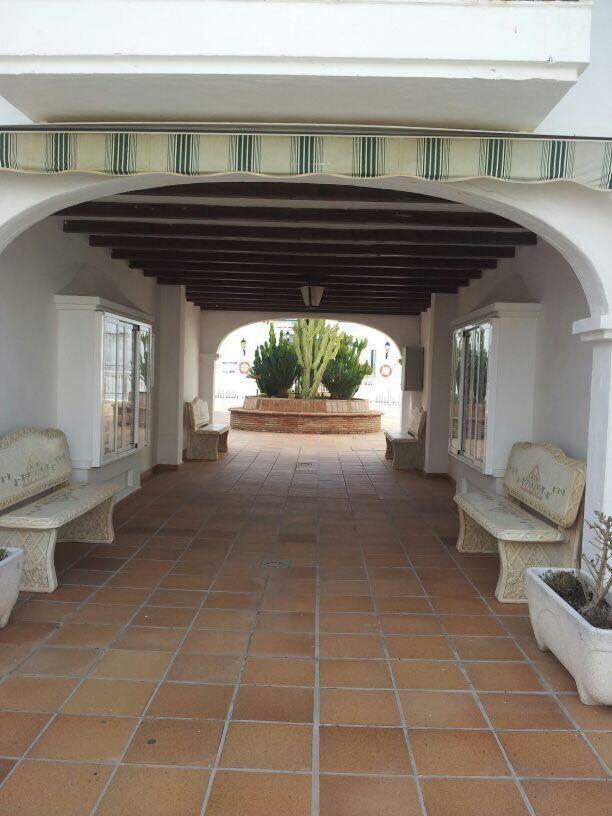 Puerto De La Duquesa Beach Apartment Castillo de Sabinillas Exterior foto