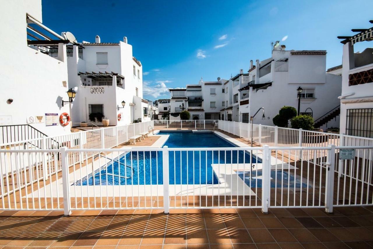 Puerto De La Duquesa Beach Apartment Castillo de Sabinillas Exterior foto