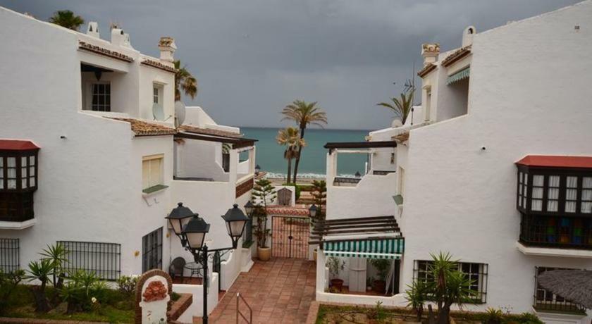 Puerto De La Duquesa Beach Apartment Castillo de Sabinillas Exterior foto